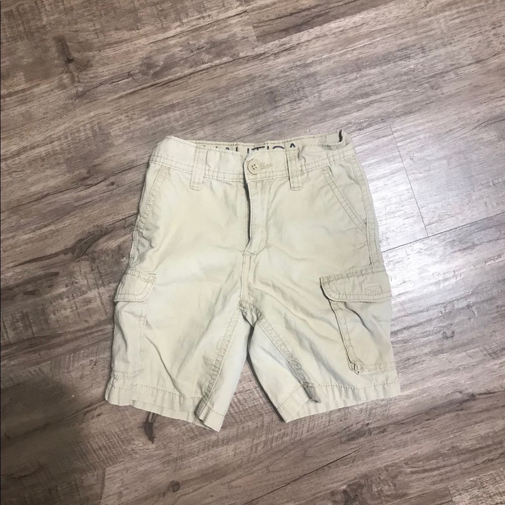 Nautica khaki shorts - size 6